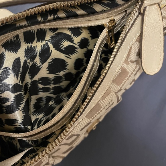 COPY - Guess handbag Bond St in colour stone BNWT - Picture 8 of 9